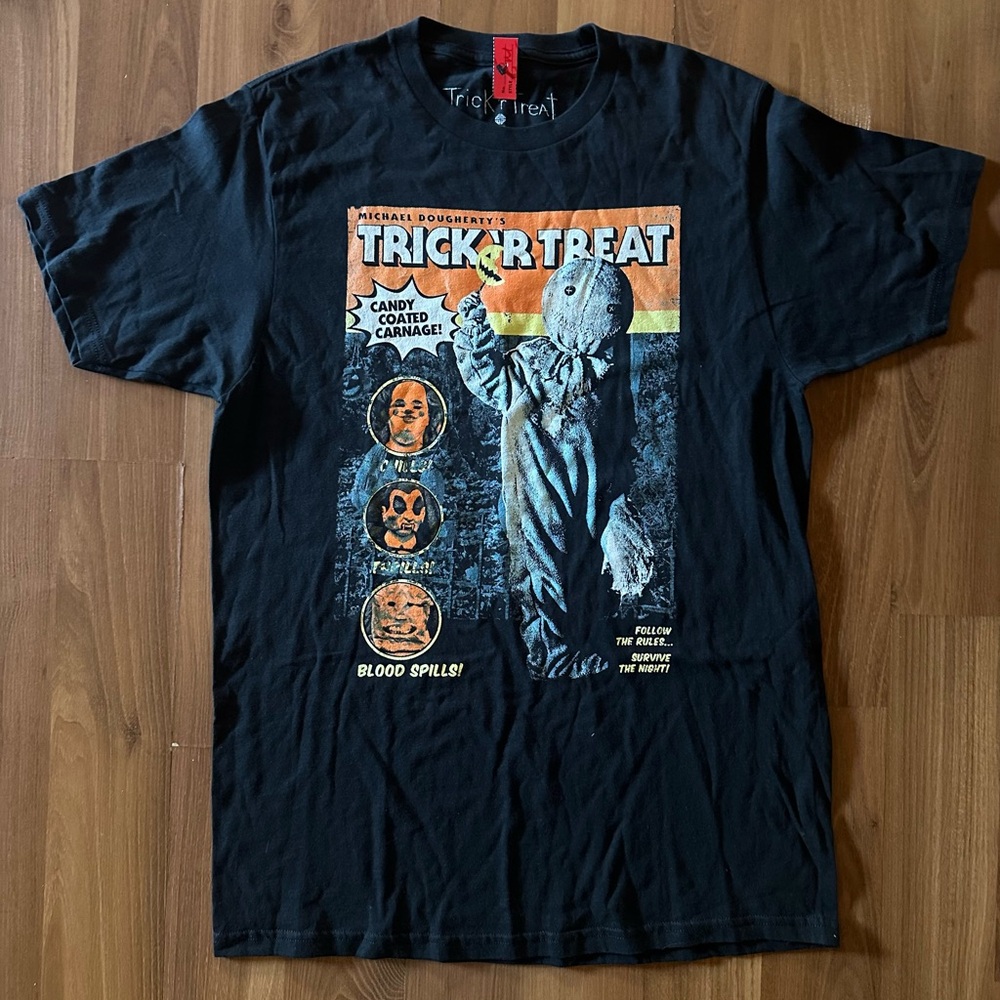 NWT Trick โr Treat T-shirt size medium Hot Topic ๐ - Picture 2 of 7